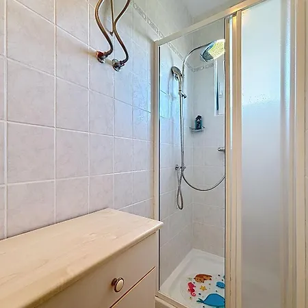 Apartamento Ivo-3 By Interhome *